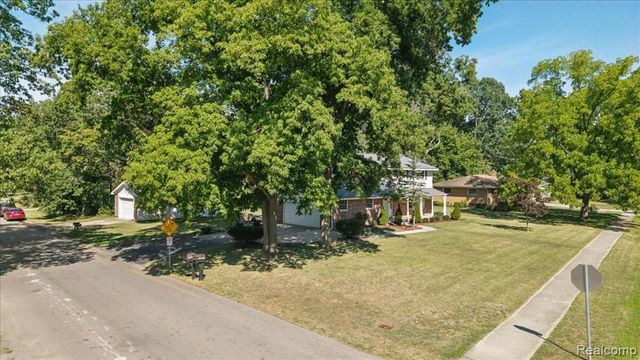 2260 S Harvey Avenue, Westland, MI 48186