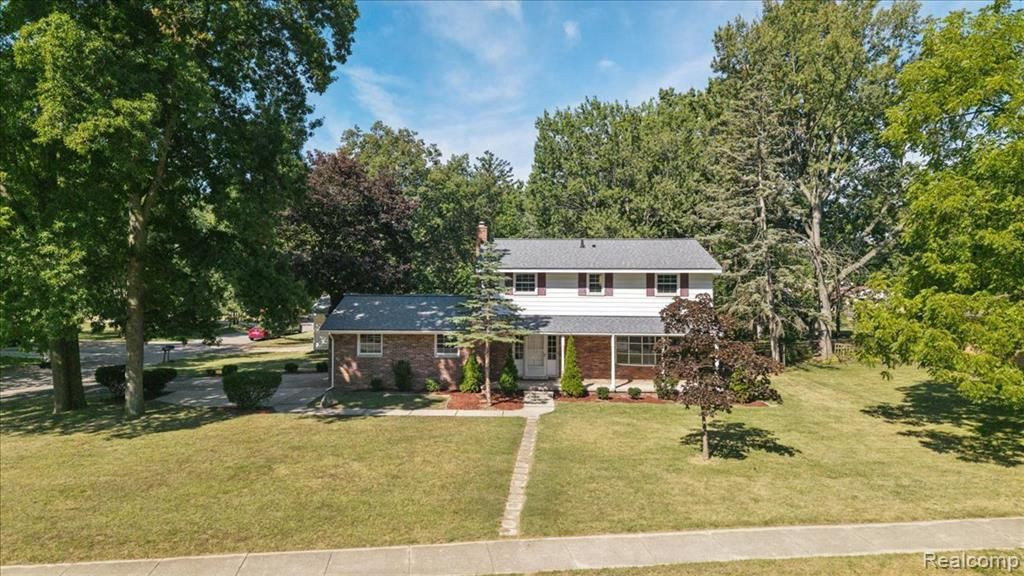 2260 S Harvey Avenue, Westland, MI 48186