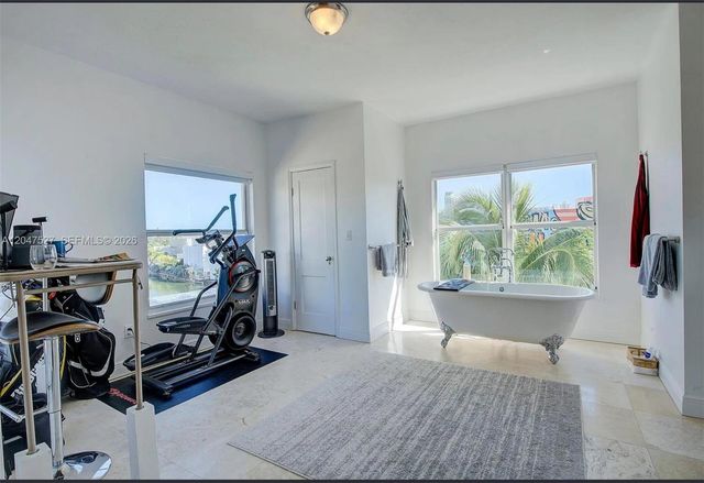 4035 N Meridian Ave PH, Miami Beach, FL 33140