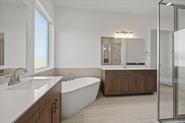 3716 Moru Oak Drive, Seguin, TX 78155