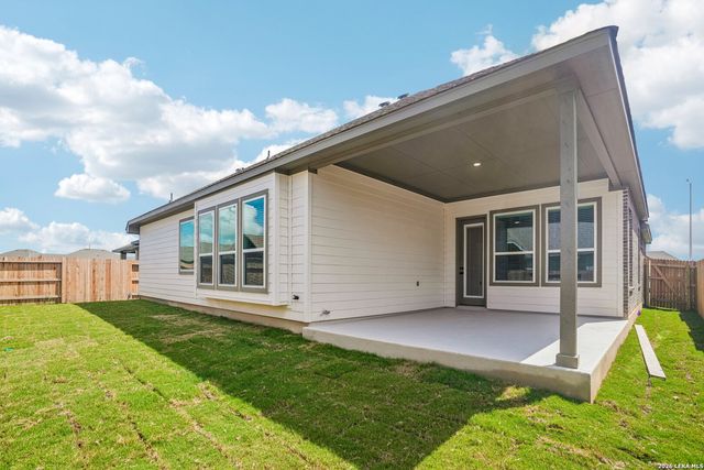 3716 Moru Oak Drive, Seguin, TX 78155