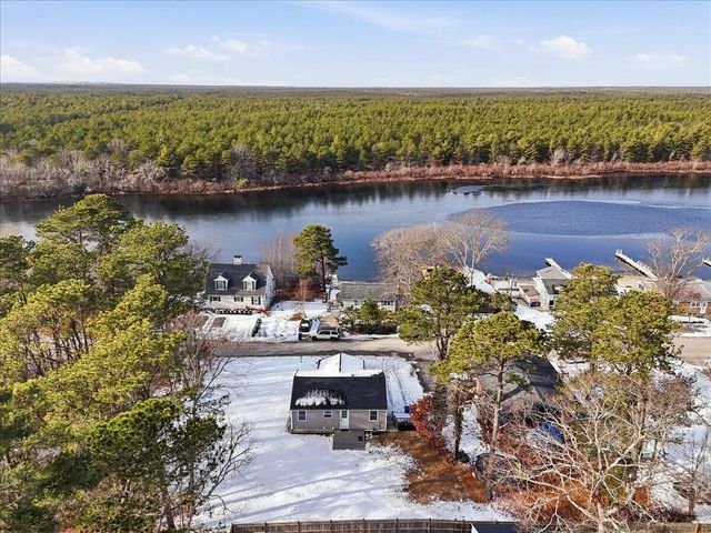 9 Blissful Lane, East Wareham, MA 02538