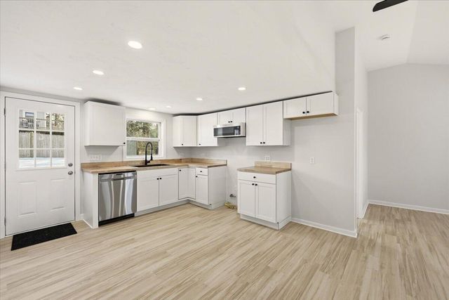 9 Blissful Lane, East Wareham, MA 02538