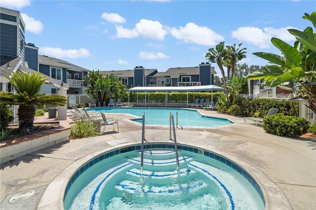 12042 Sylvan River 4, Fountain Valley, CA 92708