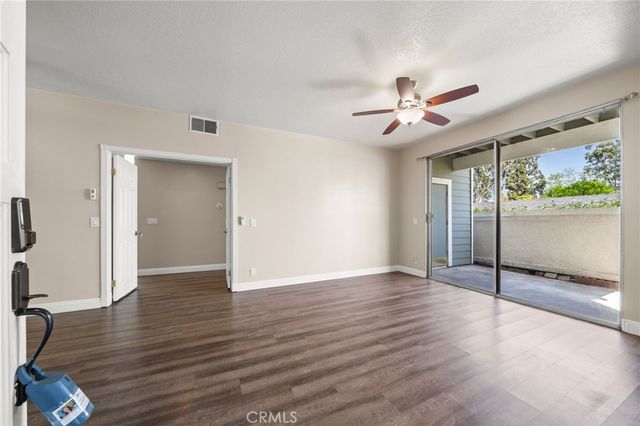 12042 Sylvan River 4, Fountain Valley, CA 92708