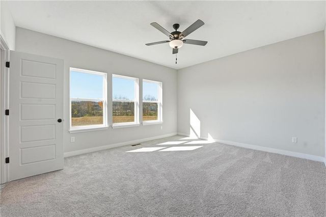 9030 SW 5th Street, Blue Springs, MO 64064