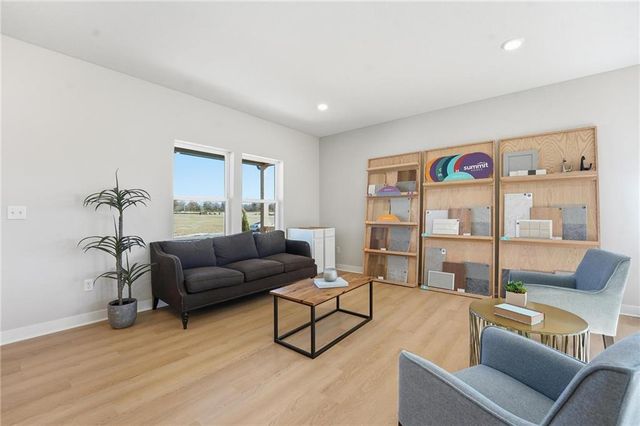 9030 SW 5th Street, Blue Springs, MO 64064