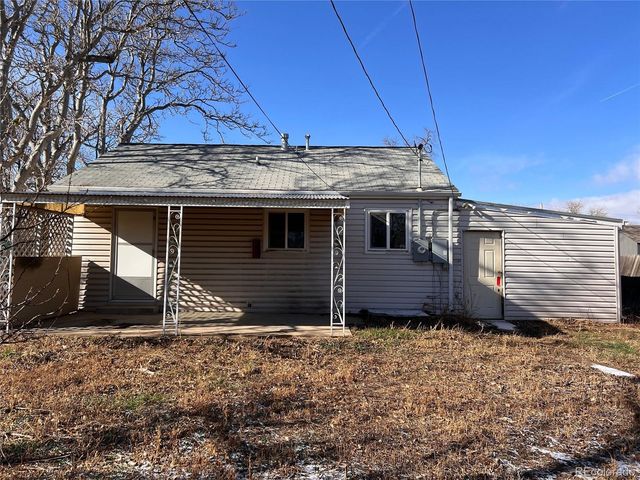 930 Nome Street, Aurora, CO 80010