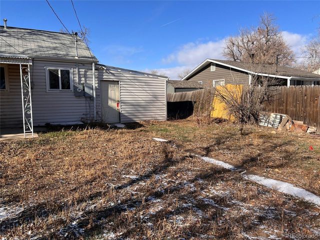 930 Nome Street, Aurora, CO 80010