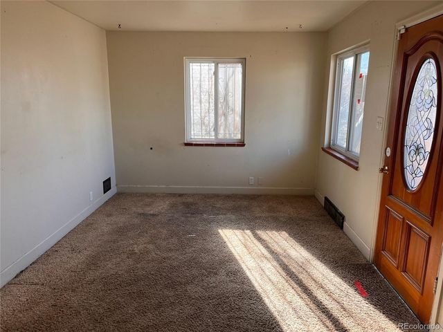 930 Nome Street, Aurora, CO 80010