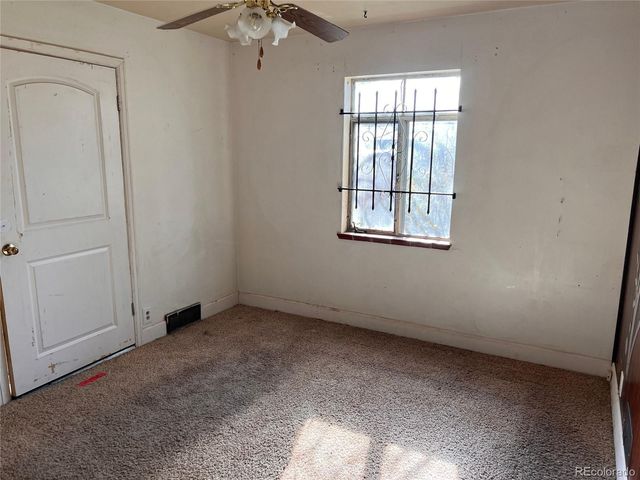 930 Nome Street, Aurora, CO 80010