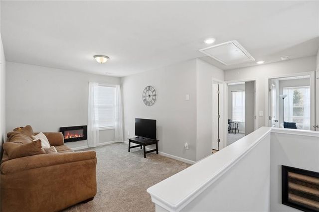 153 Auburn Crossing Drive, Auburn, GA 30011