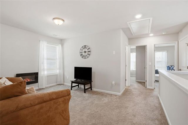 153 Auburn Crossing Drive, Auburn, GA 30011
