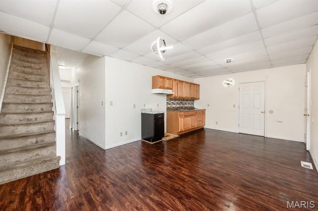 201 S 10th Street, Belleville, IL 62220