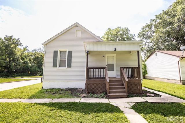 201 S 10th Street, Belleville, IL 62220