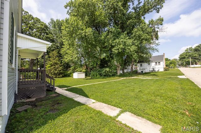 201 S 10th Street, Belleville, IL 62220