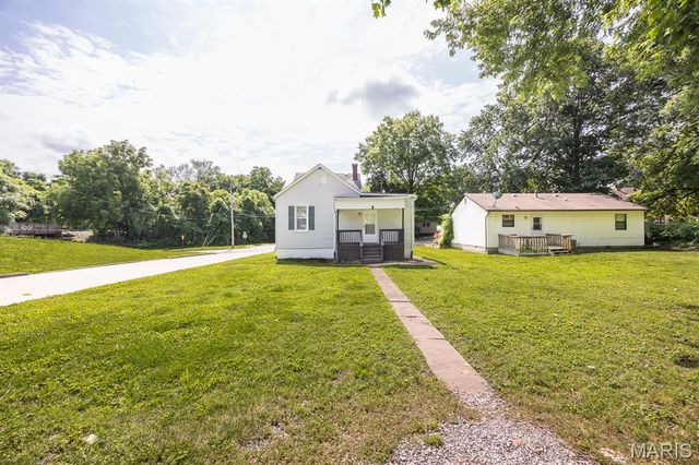 201 S 10th Street, Belleville, IL 62220