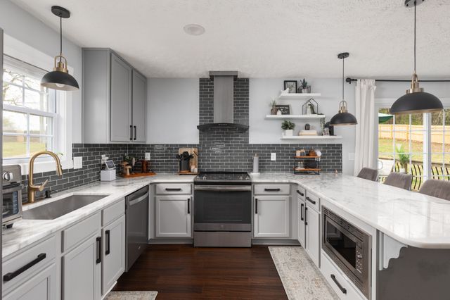 714 Eastland Ln, Lebanon, TN 37090