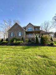 714 Eastland Ln, Lebanon, TN 37090