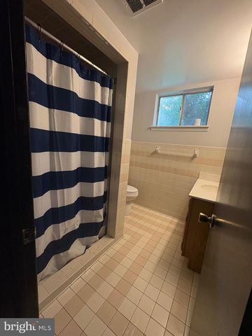 6003 JOYCE DR, Temple Hills, MD 20748