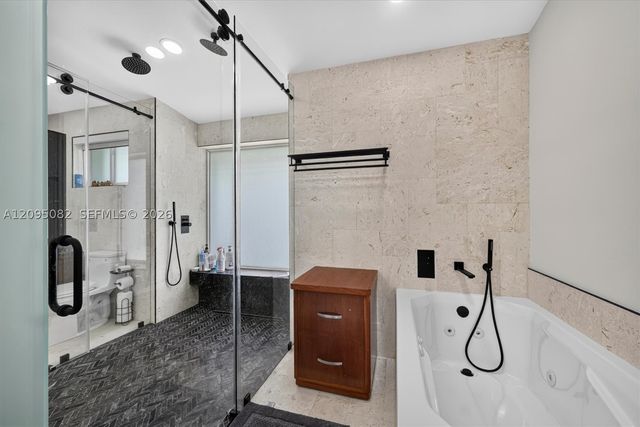 6750 SW 74th St, South Miami, FL 33143
