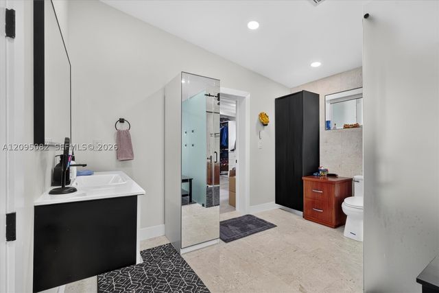 6750 SW 74th St, South Miami, FL 33143