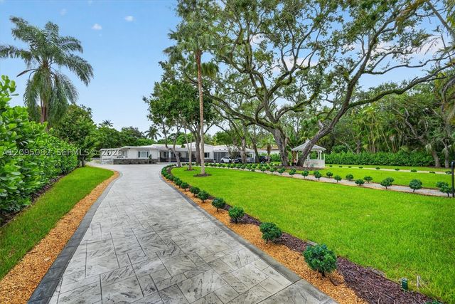 6750 SW 74th St, South Miami, FL 33143