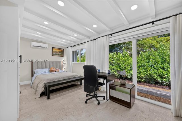 6750 SW 74th St, South Miami, FL 33143