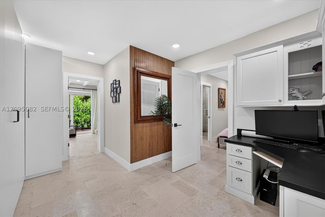 6750 SW 74th St, South Miami, FL 33143