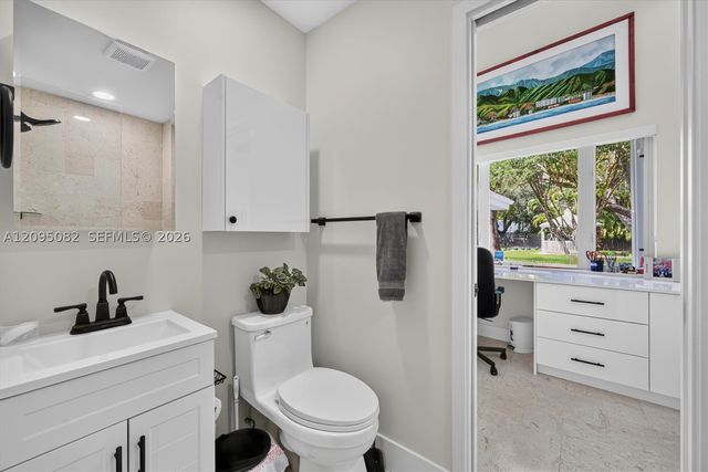 6750 SW 74th St, South Miami, FL 33143