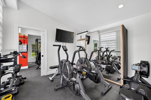 6750 SW 74th St, South Miami, FL 33143