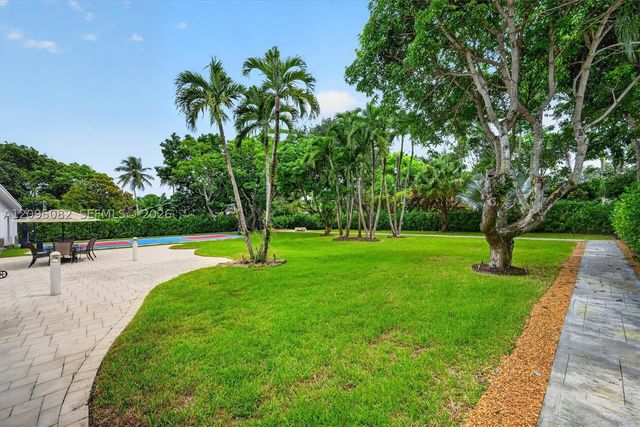 6750 SW 74th St, South Miami, FL 33143