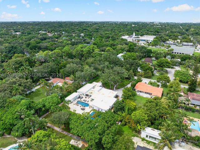 6750 SW 74th St, South Miami, FL 33143