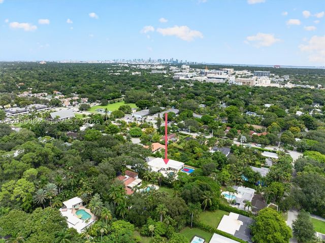 6750 SW 74th St, South Miami, FL 33143