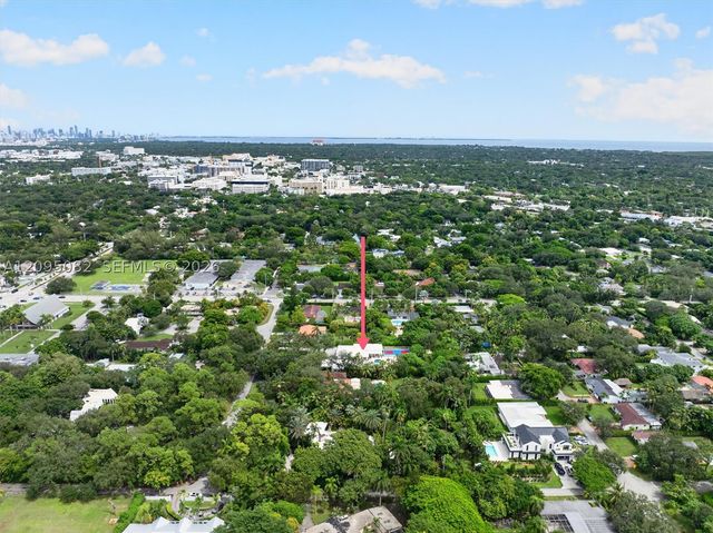 6750 SW 74th St, South Miami, FL 33143
