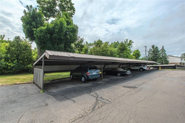 30078 W 12 Mile Road 99, Farmington Hills, MI 48334