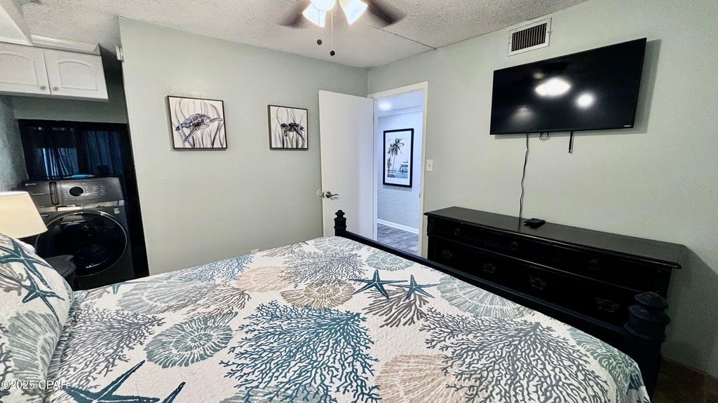 Image 10 of property listing at 8727 Thomas Drive D5, Panama City Beach, FL 32408