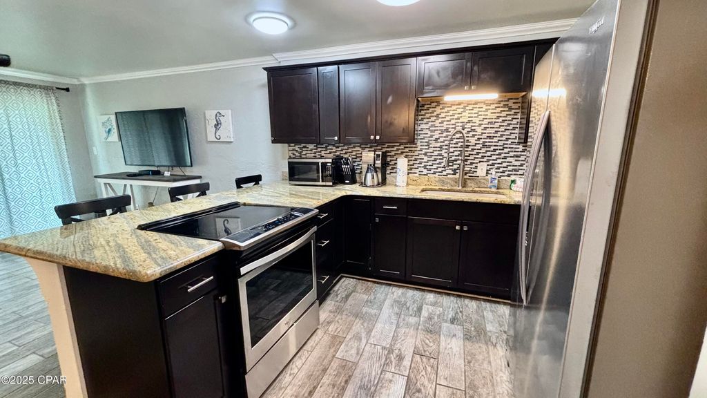 Image 12 of property listing at 8727 Thomas Drive D5, Panama City Beach, FL 32408