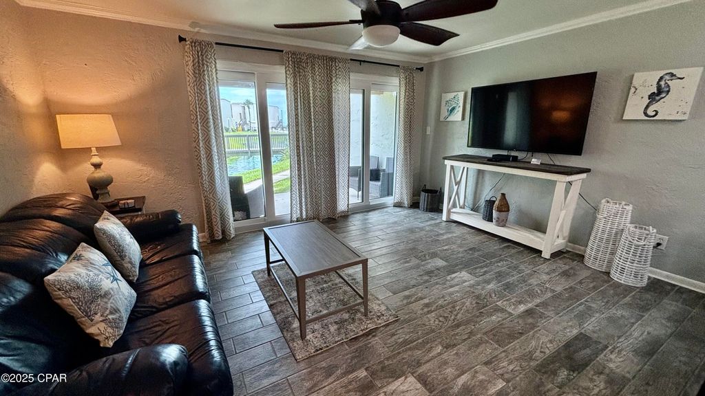 Image 19 of property listing at 8727 Thomas Drive D5, Panama City Beach, FL 32408