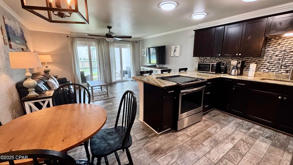 Image 21 of property listing at 8727 Thomas Drive D5, Panama City Beach, FL 32408
