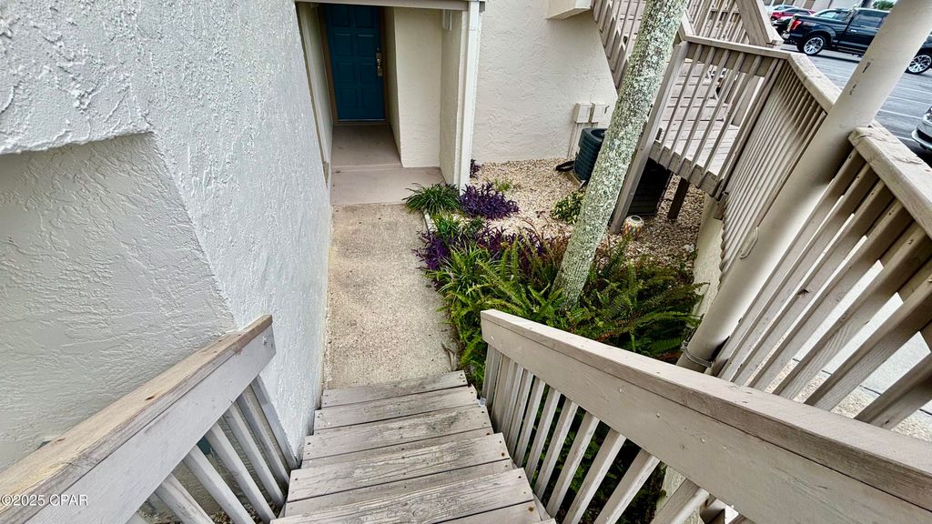 Image 27 of property listing at 8727 Thomas Drive D5, Panama City Beach, FL 32408