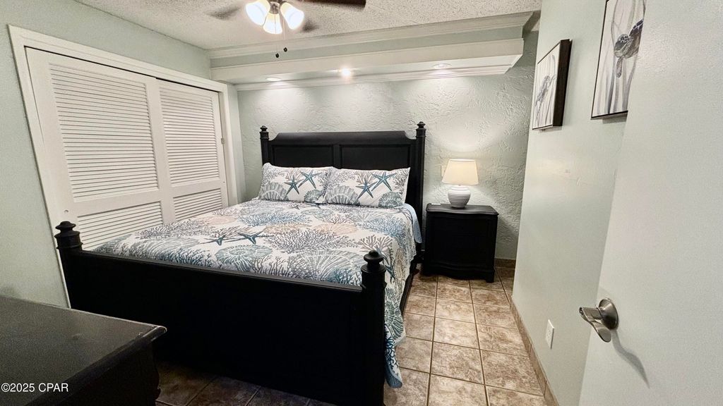 Image 9 of property listing at 8727 Thomas Drive D5, Panama City Beach, FL 32408