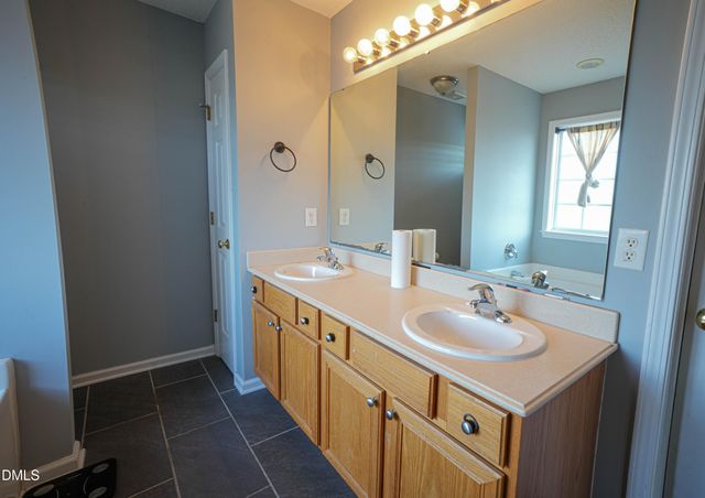 80 Raven Hill Court, Clayton, NC 27520