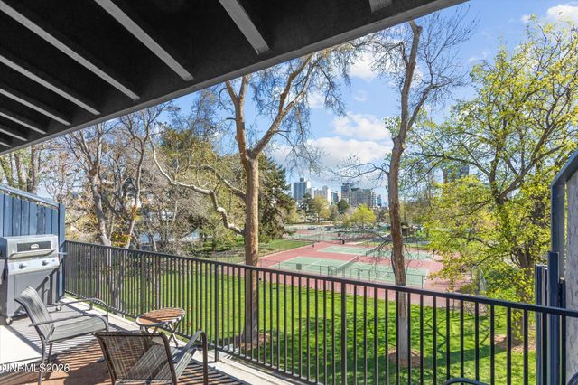 524 Island Avenue, Reno, NV 89501