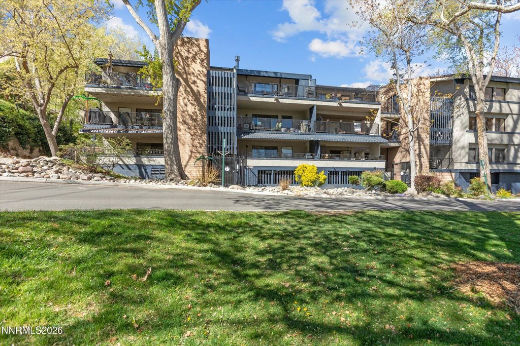 524 Island Avenue, Reno, NV 89501