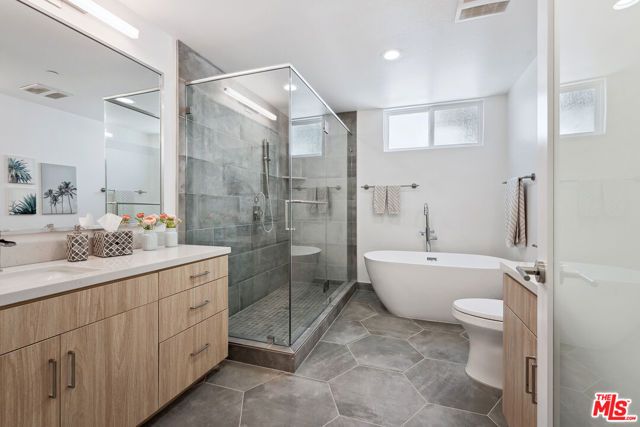 1746 Garfield Place 203, Los Angeles, CA 90028