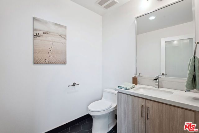 1746 Garfield Place 203, Los Angeles, CA 90028