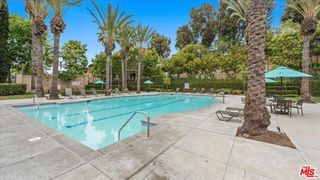 9135 S Cullen Way, Inglewood, CA 90305