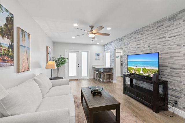 1967 S Ocean Boulevard 107, Pompano Beach, FL 33062
