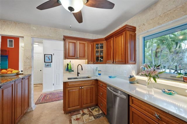 504 58TH STREET, Holmes Beach, FL 34217